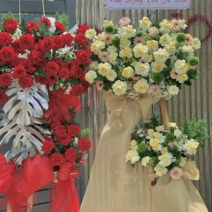 0109202605 - kệ hoa khai trương