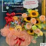 1410202622 - giỏ trái cây mix hoa size trung