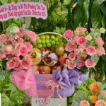 1410202627 - giỏ trái cây mix hoa tươi