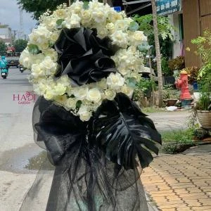 1410202604 - kệ chia buồn trang trọng