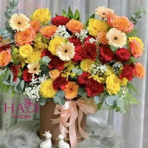 hộp hoa khai trương mix màu hoa hồng