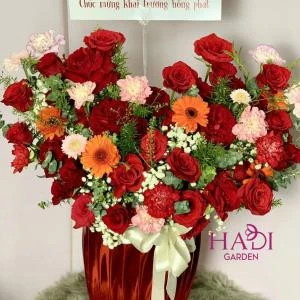 Hộp hoa tone đỏ khai trương