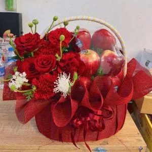 HD12 - Giỏ trái cây mix hoa tươi 500k