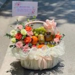 HD17 - Giỏ trái cây kính kễ mix hoa tươi