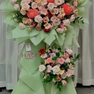 07102502 - kệ hoa khai trương