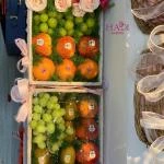 14112528 - khay trái cây mix hoa