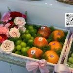 14112528 - khay trái cây mix hoa
