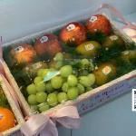 14112528 - khay trái cây mix hoa