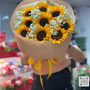 0112202502 - Bó hoa hướng dương tốt nghiệp