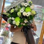 01122507 - Bó hoa tone xanh đậm sang trọng