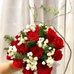 01012619 - hoa cưới cầm tay tone đỏ