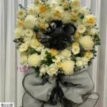 21012604 - kệ hoa vòng chia buồn hiện đại