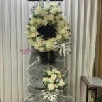 21012605 - kệ vòng chia buồn hiện đại