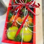 14112533 - Hộp trái cây có túi cầm