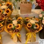 24022608 - bó hoa hướng dương tốt nghiệp - đại hội