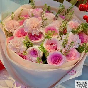 24022616 - bó hoa tone hồng pastel