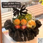 24022646 - giỏ trái cây chia buồn