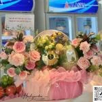 43202620 - giỏ trái cây tone hồng pastel