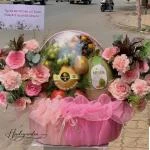 43202620 - giỏ trái cây tone hồng pastel