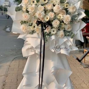 07042531 - kệ hoa chia buồn 1 tầng hiện đại