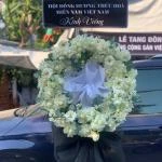 07042528 - kệ hoa chia buồn hiện đại