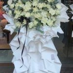 07042527 - kệ hoa chia buồn hiện đại