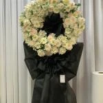 07042530 - kệ hoa chia buồn hiện đại