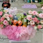 07042502 - Giỏ trái cây mix hoa tone hồng sang trọng, hiện đại full 2 mặt trước sau