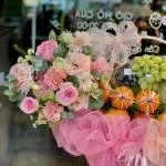 07042502 - Giỏ trái cây mix hoa tone hồng sang trọng, hiện đại full 2 mặt trước sau