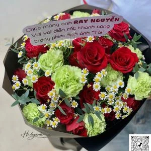 26042623 - bó hoa dáng tròn