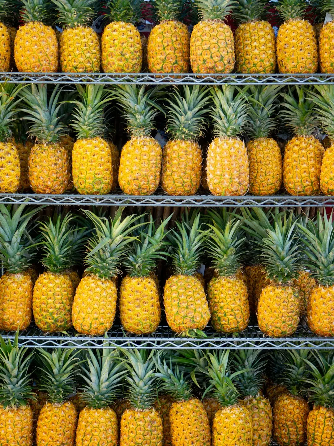 Dứa (Pineapple) – Nguồn Gốc, Dinh Dưỡng, Lợi Ích & Ứng Dụng