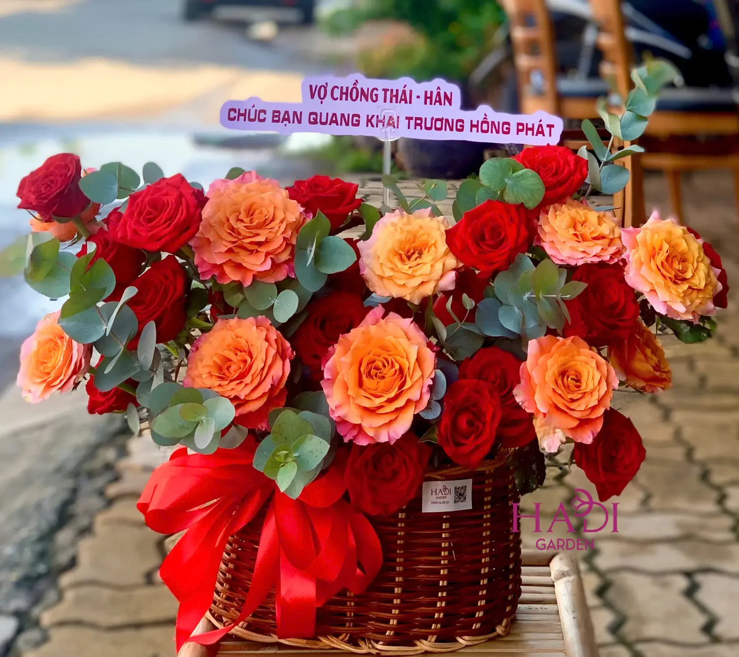 Hộp hoa hồng vàng cao cấp tặng sếp nữ 20/10