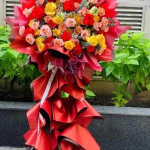 Kệ hoa khai trương tone đỏ